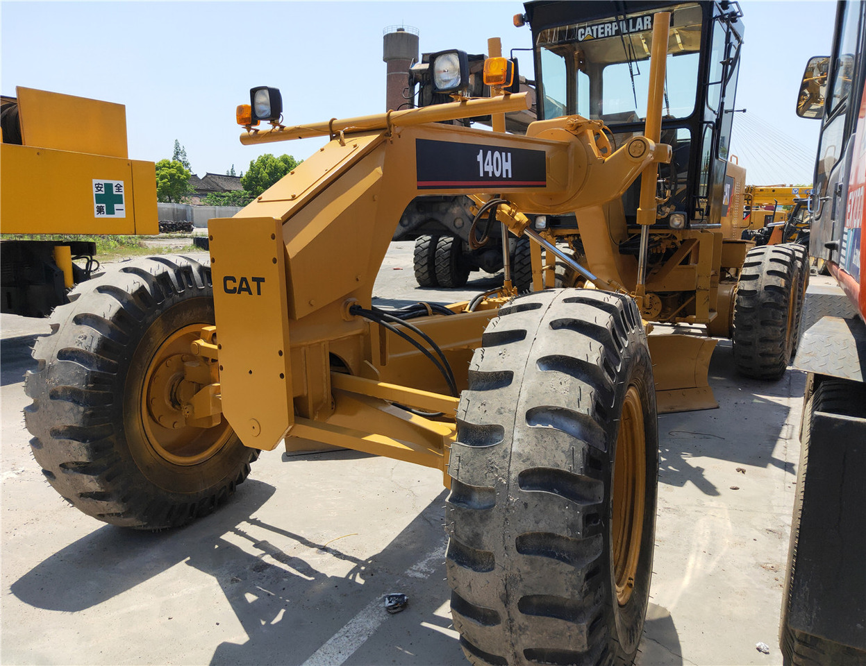 CATERPILLAR 140H CAT Grader Click Here for DIscount - Makinë niveluese: foto 5 CATERPILLAR 140H CAT Grader Click Here for DIscount - Makinë niveluese: foto 5