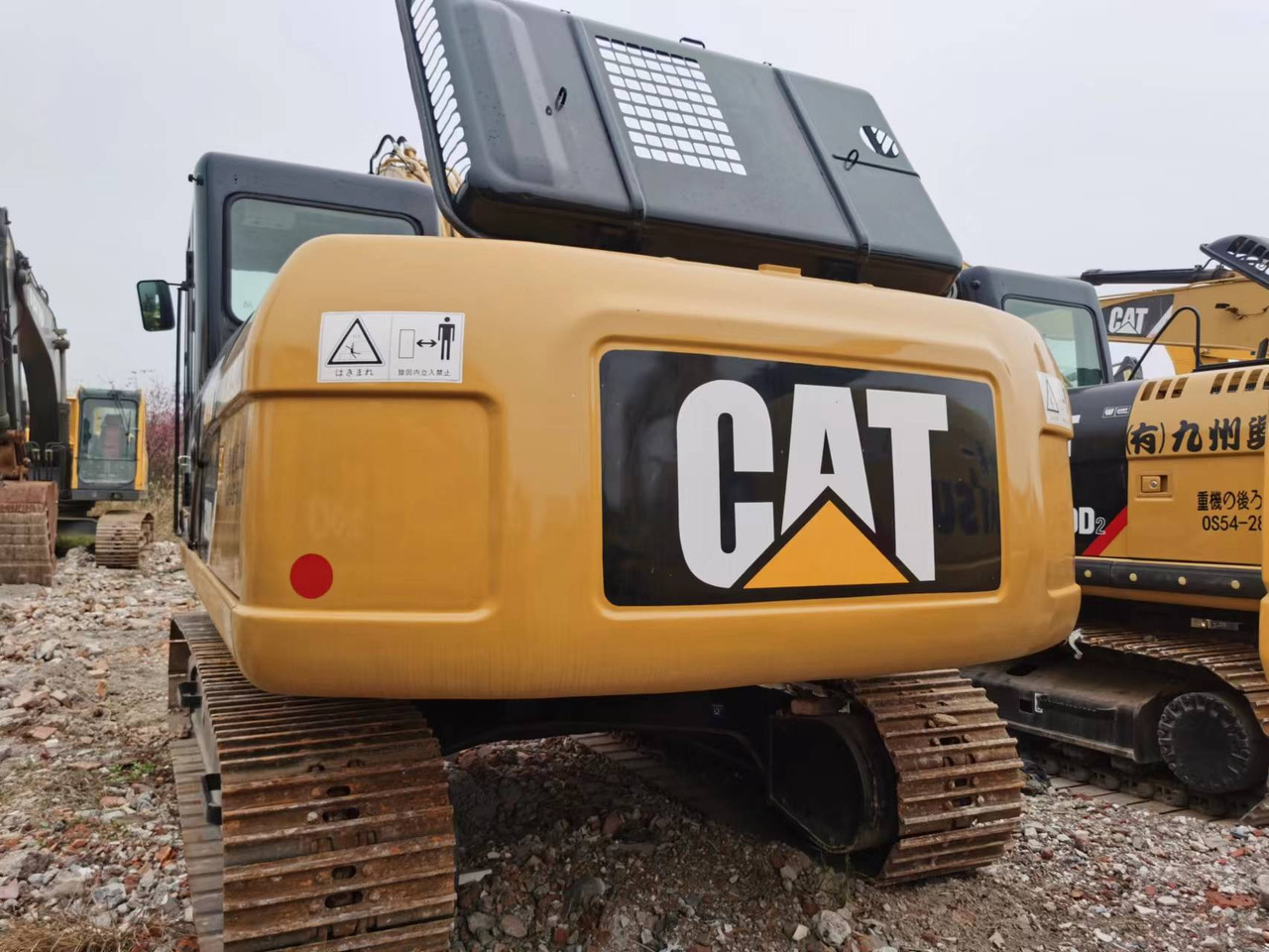 CATERPILLAR 320D-1 - Ekskavator me zinxhirë: foto 3 CATERPILLAR 320D-1 - Ekskavator me zinxhirë: foto 3