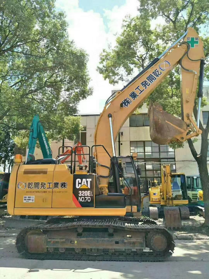 CATERPILLAR 320E - Ekskavator me zinxhirë: foto 3 CATERPILLAR 320E - Ekskavator me zinxhirë: foto 3