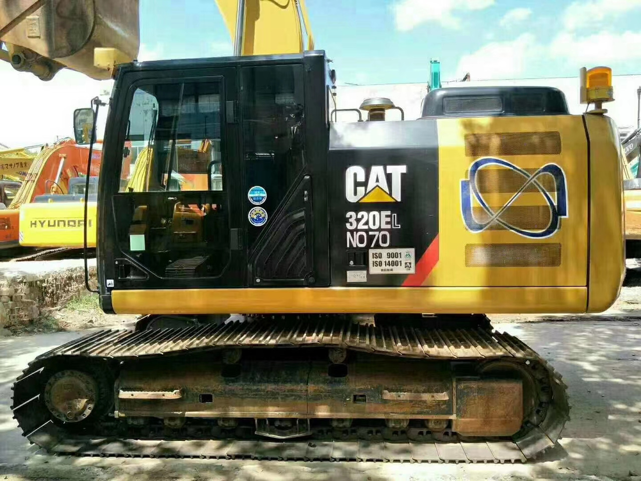 CATERPILLAR 320E - Ekskavator me zinxhirë: foto 1 CATERPILLAR 320E - Ekskavator me zinxhirë: foto 1