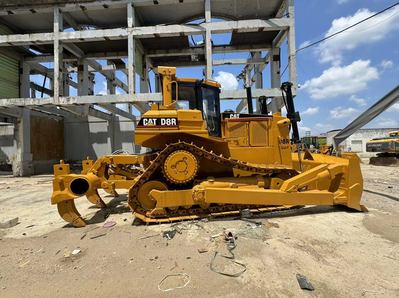 CATERPILLAR D8R Bulldozer Click for Discount - Buldozer: foto 5 CATERPILLAR D8R Bulldozer Click for Discount - Buldozer: foto 5