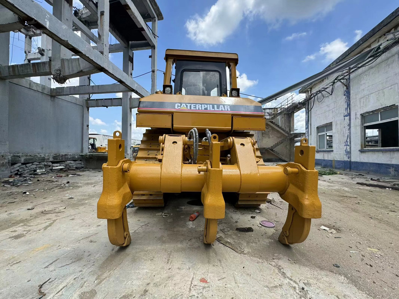 CATERPILLAR D8R Bulldozer Click for Discount - Buldozer: foto 4 CATERPILLAR D8R Bulldozer Click for Discount - Buldozer: foto 4