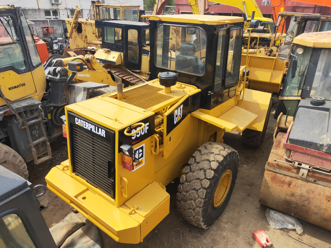 CATERPILLAR Wheel Loader 950F Click Here for Discount - Fadrom me goma: foto 1 CATERPILLAR Wheel Loader 950F Click Here for Discount - Fadrom me goma: foto 1