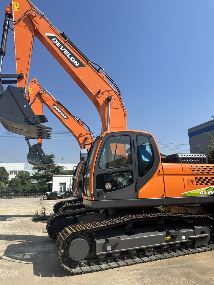 DOOSAN DX205 Crawler excavator Good condition - Ekskavator me zinxhirë: foto 1 DOOSAN DX205 Crawler excavator Good condition - Ekskavator me zinxhirë: foto 1