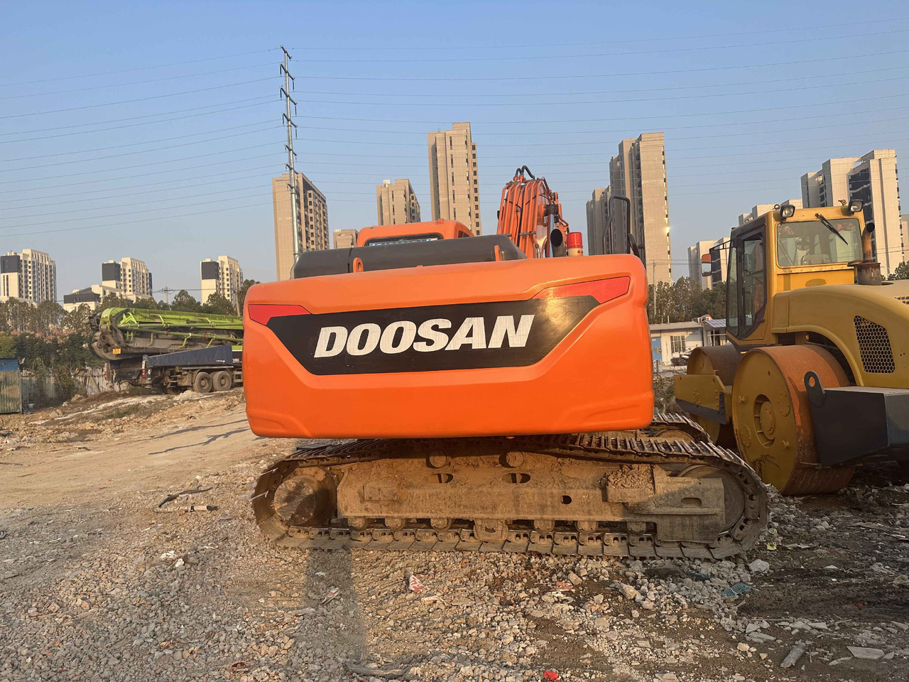 Doosan Mini Excavator DX220 - Miniekskavator: foto 5 Doosan Mini Excavator DX220 - Miniekskavator: foto 5