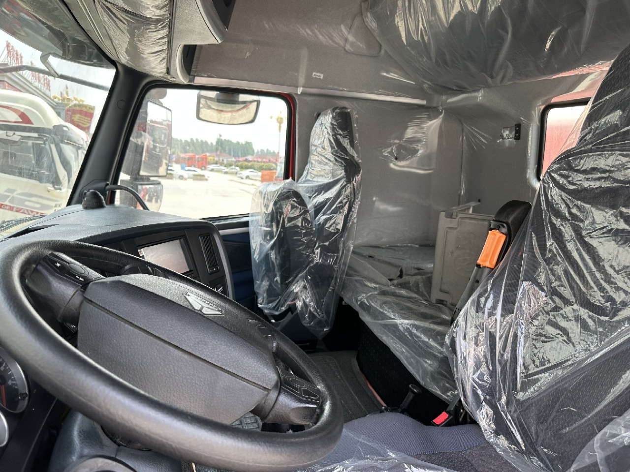 HOWO Truck Unit T7X Click Here for discount - Gjysmë-kamion: foto 5 HOWO Truck Unit T7X Click Here for discount - Gjysmë-kamion: foto 5