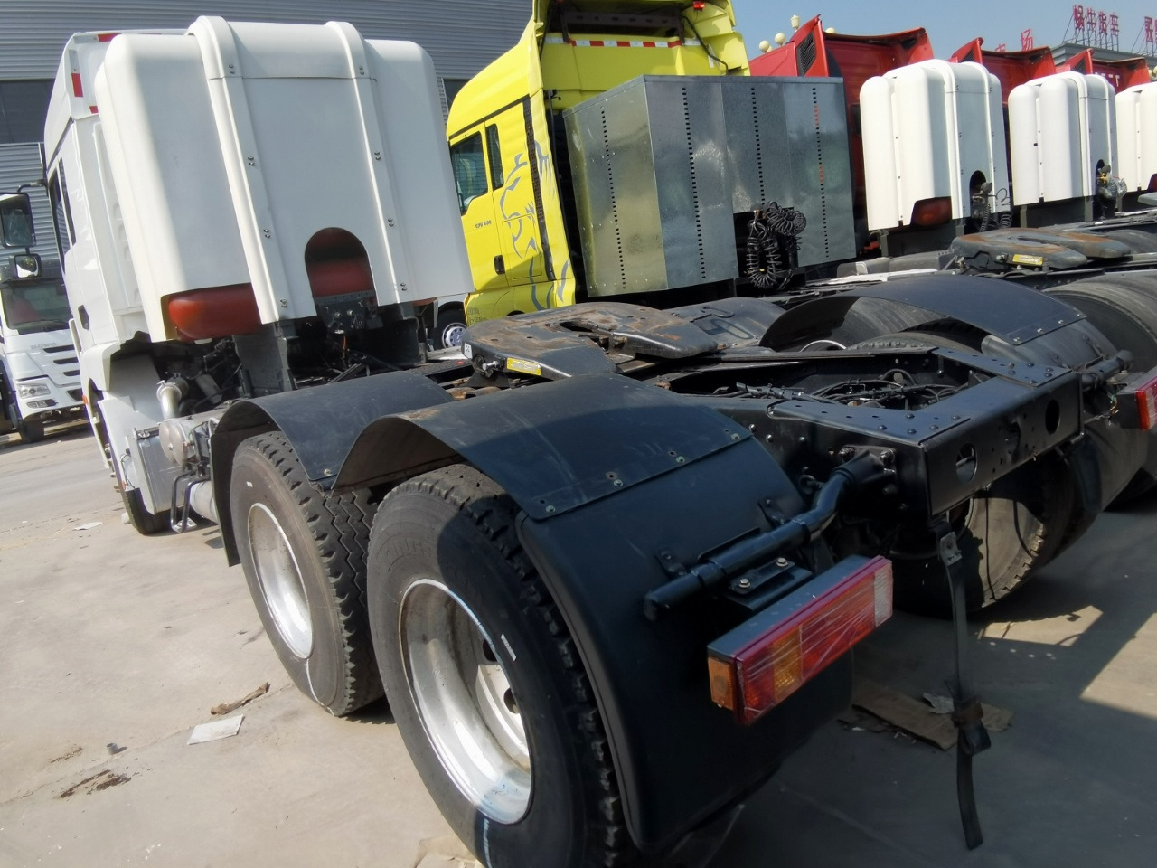 SHACMAN M3000S 6X4 Truck Unit Click Here for Discount - Gjysmë-kamion: foto 4 SHACMAN M3000S 6X4 Truck Unit Click Here for Discount - Gjysmë-kamion: foto 4