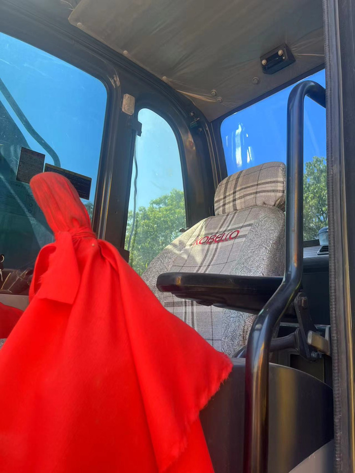 HITACHI SK200D Excavate Click for Discount - Ekskavator: foto 5 HITACHI SK200D Excavate Click for Discount - Ekskavator: foto 5