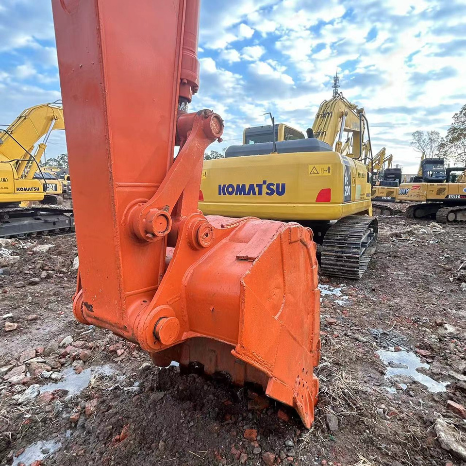 HITACHI ZX240 Excavator - Ekskavator me zinxhirë: foto 3 HITACHI ZX240 Excavator - Ekskavator me zinxhirë: foto 3