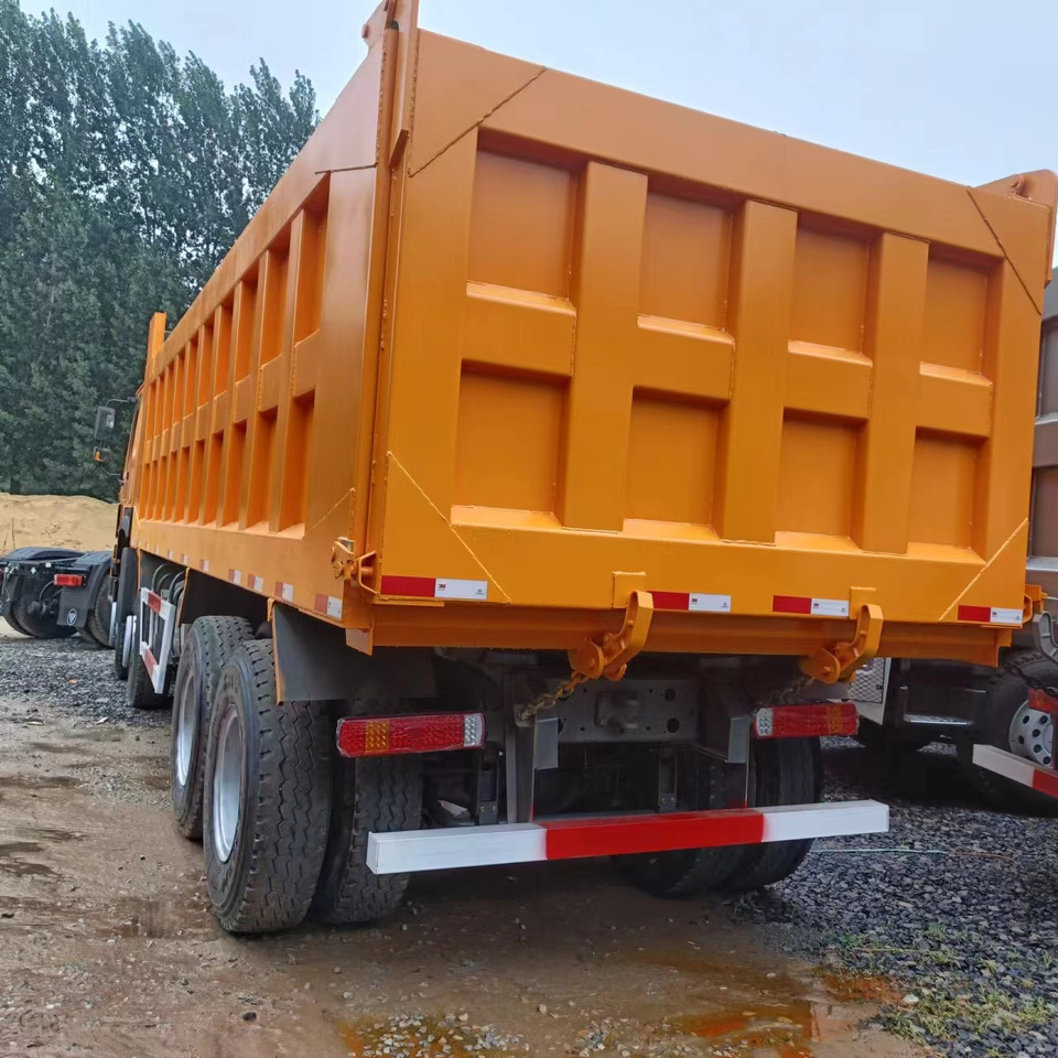 SINOTRUK 8x4 HOWO Dump Truck Click for Discount - Kamion vetëshkarkues: foto 4 SINOTRUK 8x4 HOWO Dump Truck Click for Discount - Kamion vetëshkarkues: foto 4