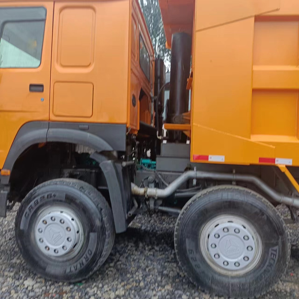 SINOTRUK 8x4 HOWO Dump Truck Click for Discount - Kamion vetëshkarkues: foto 5 SINOTRUK 8x4 HOWO Dump Truck Click for Discount - Kamion vetëshkarkues: foto 5