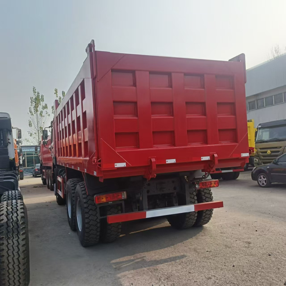 SINOTRUK HOWO 6x4 Dump Truck Click for Discount - Kamion vetëshkarkues: foto 2 SINOTRUK HOWO 6x4 Dump Truck Click for Discount - Kamion vetëshkarkues: foto 2