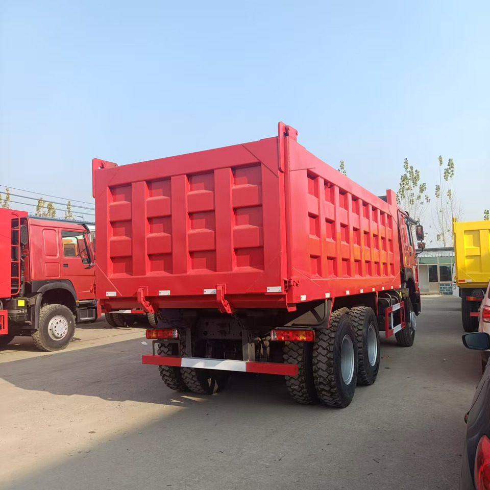 SINOTRUK HOWO 6x4 Dump Truck Click for Discount - Kamion vetëshkarkues: foto 4 SINOTRUK HOWO 6x4 Dump Truck Click for Discount - Kamion vetëshkarkues: foto 4