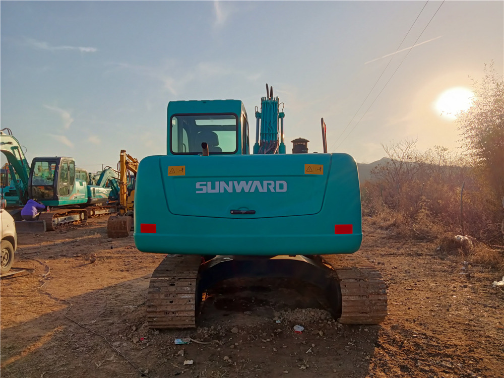 SUNWARD SWE90N - Ekskavator me zinxhirë: foto 4 SUNWARD SWE90N - Ekskavator me zinxhirë: foto 4