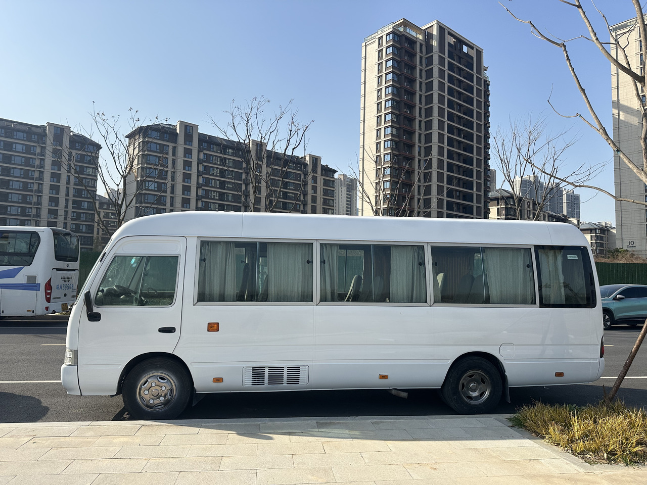 TOYOTA Mini Coach White Low Mileage - Autobus urban: foto 4 TOYOTA Mini Coach White Low Mileage - Autobus urban: foto 4