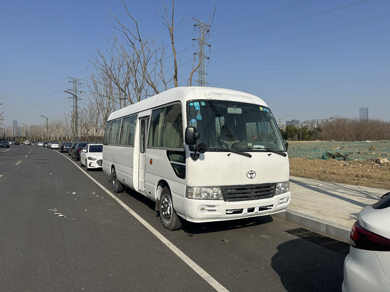 TOYOTA Mini Coach White Low Mileage - Autobus urban: foto 2 TOYOTA Mini Coach White Low Mileage - Autobus urban: foto 2