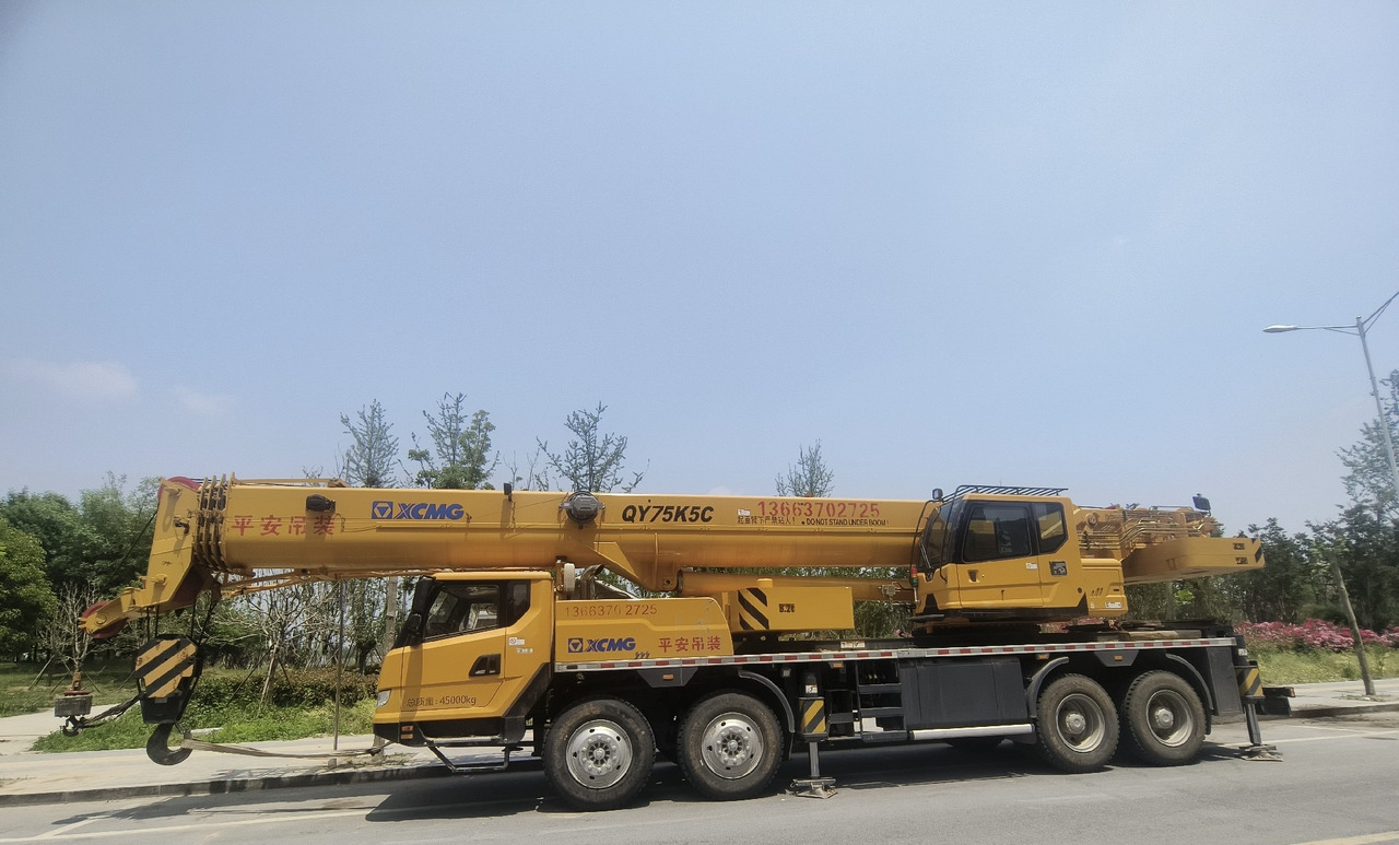 XCMG Crane QY75K - Vinç për të gjitha terrenet: foto 3 XCMG Crane QY75K - Vinç për të gjitha terrenet: foto 3