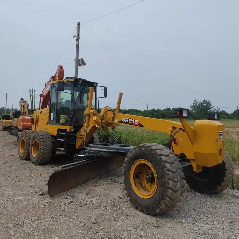 XCMG Grader GR215 - Makinë niveluese: foto 1 XCMG Grader GR215 - Makinë niveluese: foto 1