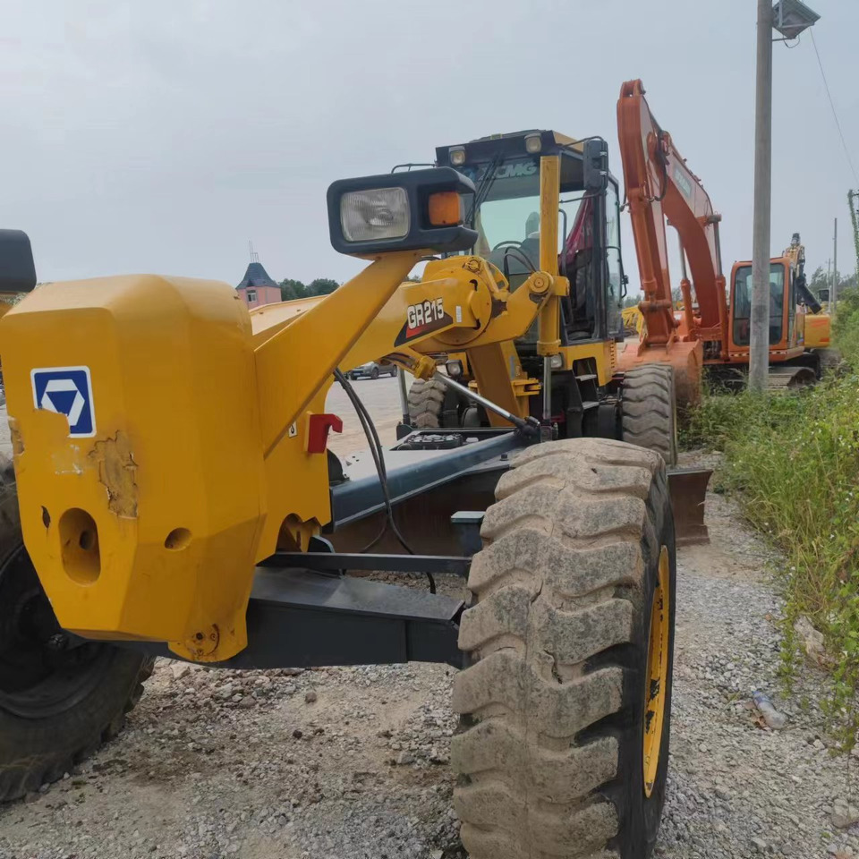 XCMG Grader GR215 - Makinë niveluese: foto 3 XCMG Grader GR215 - Makinë niveluese: foto 3