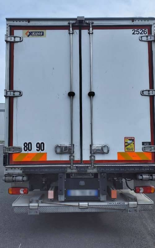 Camion Porteur FRIGO 14 TONNES 250 CV HAYON CARROSSERIE KLEGE MONO TEMP GROUPE CARRIER SUPRA 85 - Kamion frigorifer: foto 2 Camion Porteur FRIGO 14 TONNES 250 CV HAYON CARROSSERIE KLEGE MONO TEMP GROUPE CARRIER SUPRA 85 - Kamion frigorifer: foto 2