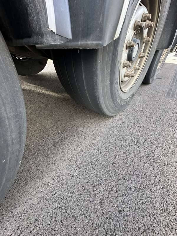 Semi-remorque 3 Essieux 38 TONNES CAISSE LAMBERET GROUPE CARRIER VECTOR 1550 - Gjysmë rimorkio frigorifer: foto 5 Semi-remorque 3 Essieux 38 TONNES CAISSE LAMBERET GROUPE CARRIER VECTOR 1550 - Gjysmë rimorkio frigorifer: foto 5