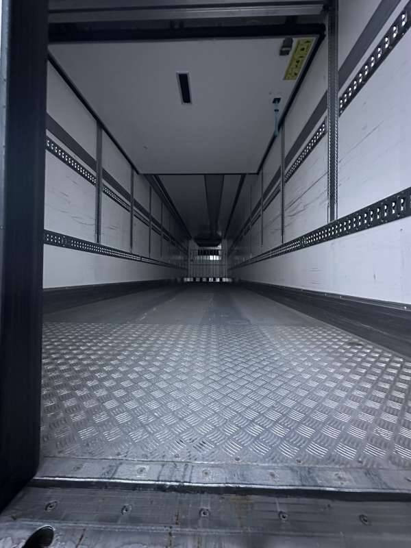 Semi-remorque 3 Essieux 38 TONNES HAYON CAISSE CHEREAU GROUPE CARRIER VECTOR 1950 MT DOUBLE PLANCHER - Gjysmë rimorkio frigorifer: foto 3 Semi-remorque 3 Essieux 38 TONNES HAYON CAISSE CHEREAU GROUPE CARRIER VECTOR 1950 MT DOUBLE PLANCHER - Gjysmë rimorkio frigorifer: foto 3