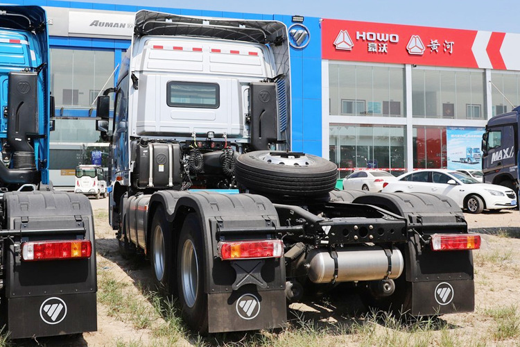 FOTON Foton 6x4 Tractor Head for Sale in Tanzania - Gjysmë-kamion: foto 4 FOTON Foton 6x4 Tractor Head for Sale in Tanzania - Gjysmë-kamion: foto 4