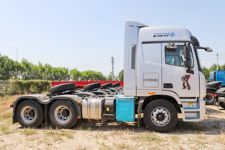 FOTON Foton 6x4 Tractor Head for Sale in Tanzania - Gjysmë-kamion: foto 3 FOTON Foton 6x4 Tractor Head for Sale in Tanzania - Gjysmë-kamion: foto 3