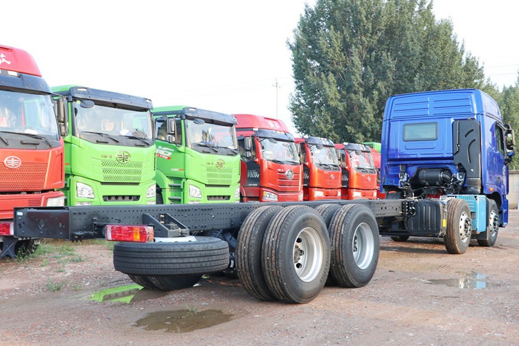 FOTON Foton 8x4 Tractor Head for Sale in Zambia - Gjysmë-kamion: foto 5 FOTON Foton 8x4 Tractor Head for Sale in Zambia - Gjysmë-kamion: foto 5