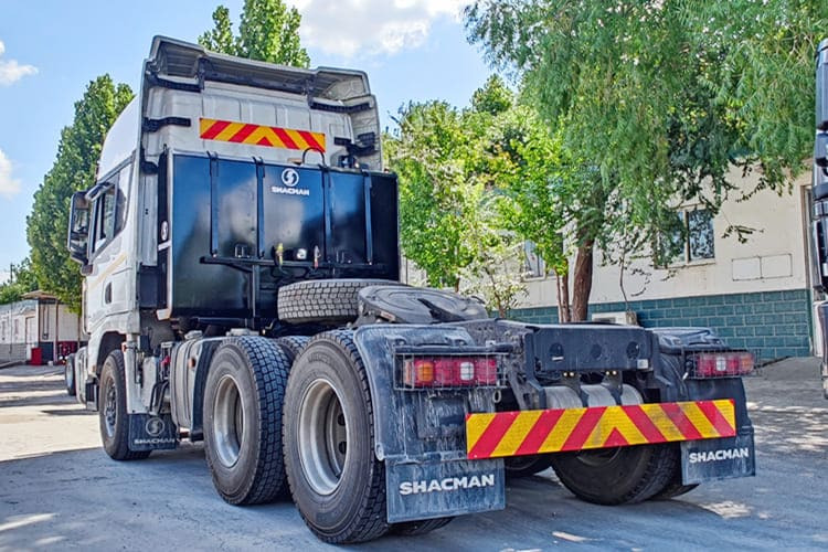 SHACMAN Shacman Tractor Truck for Sale in Saudi Arabia - Gjysmë-kamion: foto 3 SHACMAN Shacman Tractor Truck for Sale in Saudi Arabia - Gjysmë-kamion: foto 3