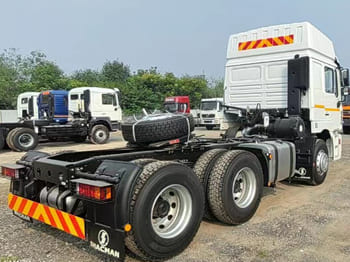 SHACMAN Shacman Truck Head F3000 for Sale in Mali - Gjysmë-kamion: foto 2 SHACMAN Shacman Truck Head F3000 for Sale in Mali - Gjysmë-kamion: foto 2