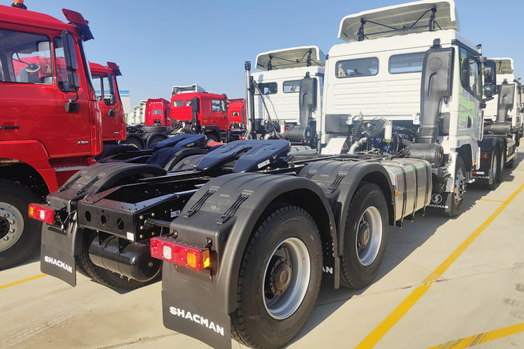 SHACMAN Shacman X3000 Truck Head for Sale in Malawi - Gjysmë-kamion: foto 3 SHACMAN Shacman X3000 Truck Head for Sale in Malawi - Gjysmë-kamion: foto 3