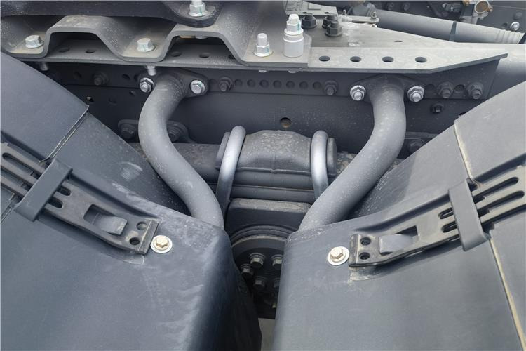 Sinotruk Second Hand Sitrak G7 540 Truck Tractor for Sale In Tanzania - Gjysmë-kamion: foto 4 Sinotruk Second Hand Sitrak G7 540 Truck Tractor for Sale In Tanzania - Gjysmë-kamion: foto 4