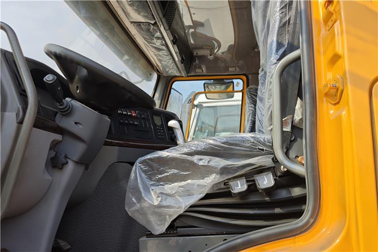 Sinotruk Used Howo Truck 371 hp 6x4 Head for Sale In Ghana Accra - Gjysmë-kamion: foto 2 Sinotruk Used Howo Truck 371 hp 6x4 Head for Sale In Ghana Accra - Gjysmë-kamion: foto 2