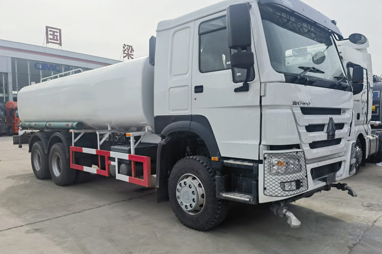 Howo Howo Water Tank Truck for Sale in Zambia - Autobot: foto 2 Howo Howo Water Tank Truck for Sale in Zambia - Autobot: foto 2