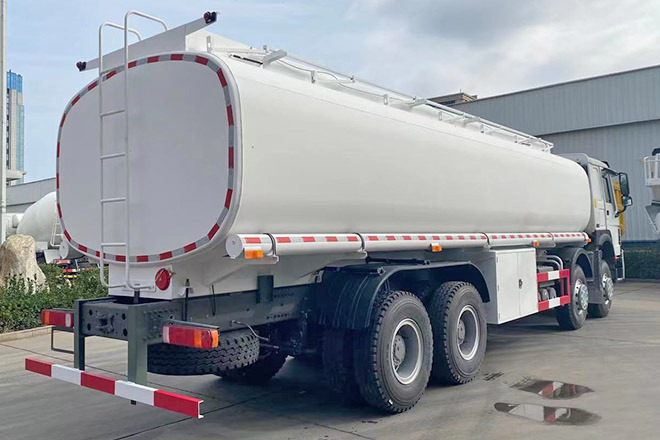 SINOTRUK Howo 371 Petrol Tank Truck Price for Sale in Saudi Arabia - Autobot: foto 5 SINOTRUK Howo 371 Petrol Tank Truck Price for Sale in Saudi Arabia - Autobot: foto 5