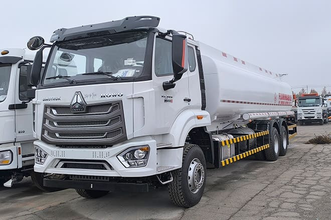 SINOTRUK Howo 380 Petrol Tanker Truck Price for Sale in Sierra Leone - Autobot: foto 4 SINOTRUK Howo 380 Petrol Tanker Truck Price for Sale in Sierra Leone - Autobot: foto 4