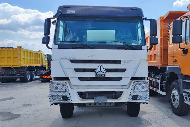 SINOTRUK Howo 400 Diesel Tanker Truck for Sale in Nigeria - Autobot: foto 3 SINOTRUK Howo 400 Diesel Tanker Truck for Sale in Nigeria - Autobot: foto 3
