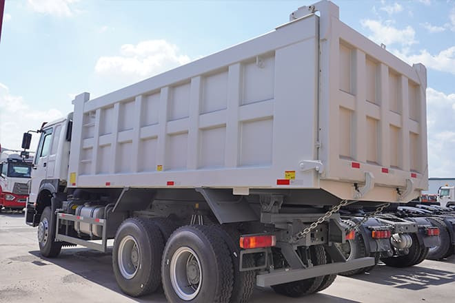 SINOTRUK Howo 6x4 New Tipper Trucks for Sale in Mauritania - Kamion vetëshkarkues: foto 5 SINOTRUK Howo 6x4 New Tipper Trucks for Sale in Mauritania - Kamion vetëshkarkues: foto 5