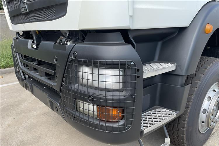 SINOTRUK Howo Dump Truck 6x4 for Sale In Ghana - Kamion vetëshkarkues: foto 2 SINOTRUK Howo Dump Truck 6x4 for Sale In Ghana - Kamion vetëshkarkues: foto 2