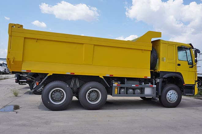 SINOTRUK Sinotruk Howo 10 Wheeler Dump Truck for Sale in Djibouti - Kamion vetëshkarkues: foto 3 SINOTRUK Sinotruk Howo 10 Wheeler Dump Truck for Sale in Djibouti - Kamion vetëshkarkues: foto 3