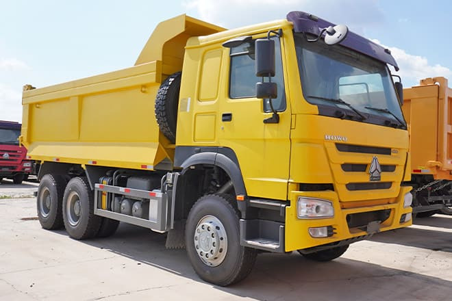 SINOTRUK Sinotruk Howo 10 Wheeler Dump Truck for Sale in Djibouti - Kamion vetëshkarkues: foto 2 SINOTRUK Sinotruk Howo 10 Wheeler Dump Truck for Sale in Djibouti - Kamion vetëshkarkues: foto 2