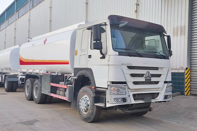 SINOTRUK Sinotruk Howo Fuel Tanker Truck Price for Sale in Ghana - Autobot: foto 4 SINOTRUK Sinotruk Howo Fuel Tanker Truck Price for Sale in Ghana - Autobot: foto 4