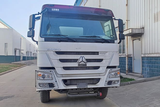 SINOTRUK Sinotruk Howo Fuel Tanker Truck Price for Sale in Ghana - Autobot: foto 3 SINOTRUK Sinotruk Howo Fuel Tanker Truck Price for Sale in Ghana - Autobot: foto 3