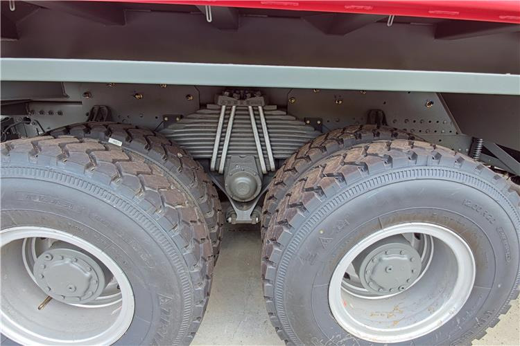 SINOTRUK Used Howo 340 Tipper Truck 6x4 for Sale Price In Senegal - Kamion vetëshkarkues: foto 4 SINOTRUK Used Howo 340 Tipper Truck 6x4 for Sale Price In Senegal - Kamion vetëshkarkues: foto 4