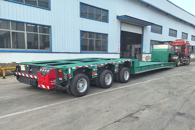 TITAN 20m Extendable Semi Trailer for sale in Nigeria - Gjysmë rimorkio me plan ngarkimi të ulët: foto 3 TITAN 20m Extendable Semi Trailer for sale in Nigeria - Gjysmë rimorkio me plan ngarkimi të ulët: foto 3