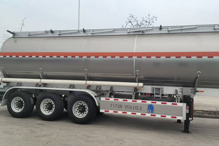 TITAN 3 Axle 42000liter Aluminum Tanker Trailer for Sale in Mali - Gjysmë rimorkio me bot: foto 4 TITAN 3 Axle 42000liter Aluminum Tanker Trailer for Sale in Mali - Gjysmë rimorkio me bot: foto 4