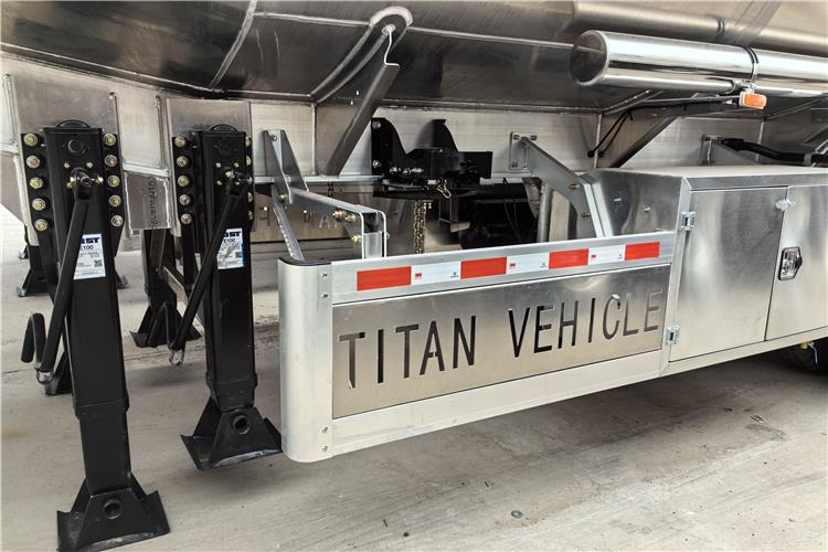 TITAN 3 Axle Aluminum Fuel Tanker Trailer for Sale In Jamaica - Gjysmë rimorkio me bot: foto 4 TITAN 3 Axle Aluminum Fuel Tanker Trailer for Sale In Jamaica - Gjysmë rimorkio me bot: foto 4