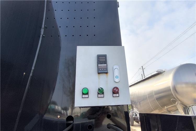 TITAN 3 Axle Asphalt Tank Semi Trailer for Sale In Nigeria - Gjysmë rimorkio me bot: foto 3 TITAN 3 Axle Asphalt Tank Semi Trailer for Sale In Nigeria - Gjysmë rimorkio me bot: foto 3