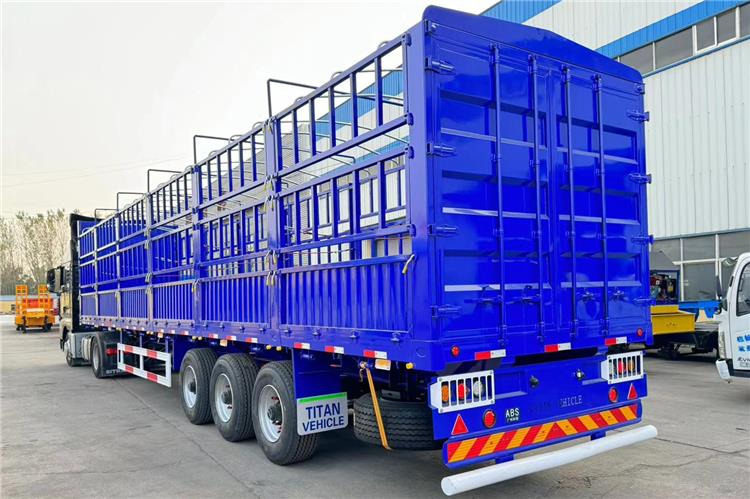 TITAN 3 Axle Cargo Fence Trailer with Air Suspension Transport Animal - Gjysmë rimorkio bagëtish: foto 2 TITAN 3 Axle Cargo Fence Trailer with Air Suspension Transport Animal - Gjysmë rimorkio bagëtish: foto 2
